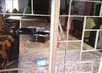 ঝালকাঠির মাদ্রাসার জানালার গ্রিল কেটে ল্যাপটপ ও সাউন্ডবক্স  চুরি