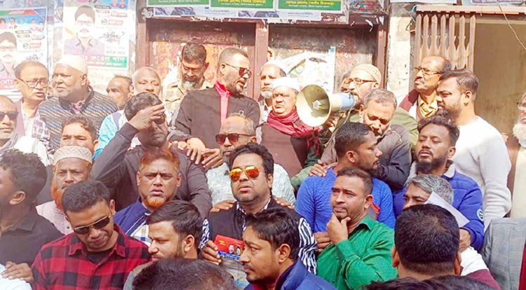 বিএনপি’র ২ নেতার বাসায় হামলা, প্রতিবাদে সমাবেশ