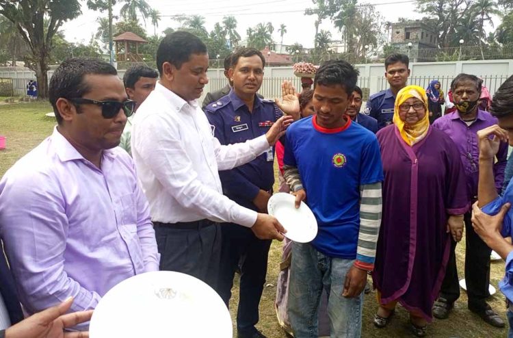 রাজাপুরে শ্রী গুরু সংঘ প্রতিষ্ঠাতা পরিব্রাজকাচার্যবর শ্রী শ্রী মদ্ দুর্গাপ্রসন্ন পরমহংসদেবের স্মরণে বর্ণাঢ্য শোভাযাত্রা