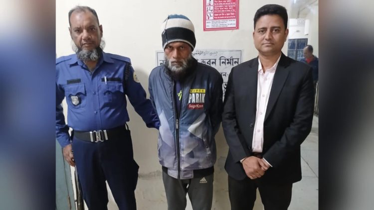 সাত মাসের সাজা থেকে বাঁচতে ১০বছর পলাতক