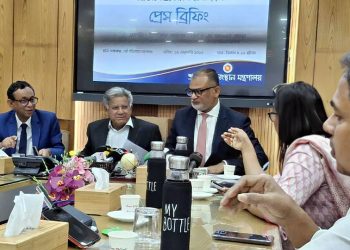 ভোজ্যতেলের সংকট দূর হবে ১০ দিনের মধ্যে : বাণিজ্য উপদেষ্টা