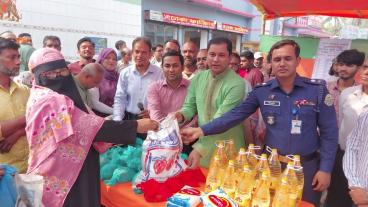 রমজানে দ্রব্যমূল্য নিয়ন্ত্রণে রাখতে ঝালকাঠিতে চালু হলো ‘প্রশান্তি’ বাজার