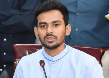 আ. লীগ নিষিদ্ধ করতে শিগগিরই পদক্ষেপ নেবে সরকার: আসিফ মাহমুদ