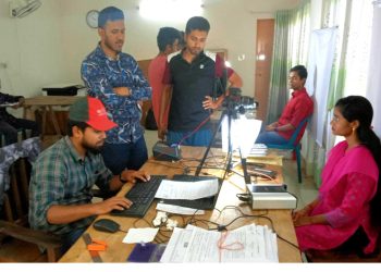 ঝালকাঠি জেলায় চলছে ভোটার হালনাগাদ কার্যক্রম