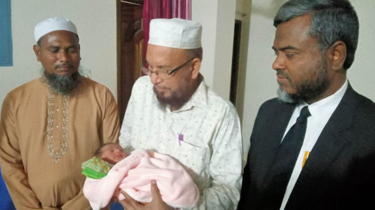 ঝালকাঠির নিহত শহিদ সেলিম তালুকদারের স্ত্রীর ও কন্যা সন্তানের দায়িত্ব নিলেন বাংলাদেশ জামায়াত ইসলাম