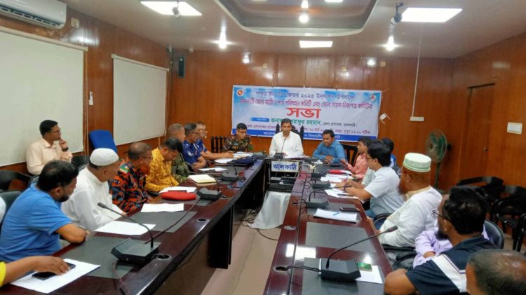 সড়ক ও নৌপথে ফিটনেসবিহীন যানবাহন চলাচল করতে দেয়া হবে না- ঝালকাঠি জেলা প্রশাসক