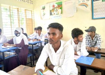 বাবার লাশ বাড়িতে রেখে পরীক্ষার হলে খাইরুল