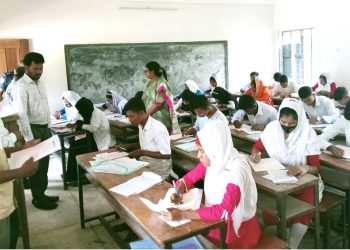 কাঠালিয়ায় এক শিক্ষার্থী বহিস্কার, দুই শিক্ষককে অব্যহতি