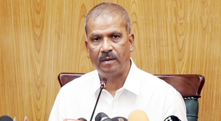 ‘অত্যাচার করে’ পুলিশ হত্যার জবানবন্দি নেয়া হয়েছিল : আসিফ নজরুল