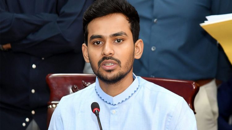 ফেসবুক-ইউটিউবে আ.লীগের পক্ষে কথা বললেই হবে গ্রেপ্তার: আসিফ মাহমুদ