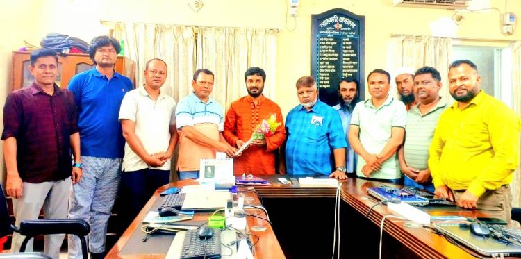 ঝালকাঠির রিয়াজ ফিনল্যান্ডের সিটি করপোরেশনের কাউন্সিলর নির্বাচনে বিজয়ী, সাংবাদিকদের সাথে মত বিনিময়