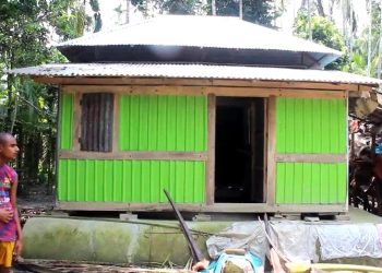 কাঠালিয়ায় অসহায়দের ঘর এবং মসজিদ-মাদ্রাসা নির্মাণ করে দৃষ্টান্ত স্থাপন খান ফাউন্ডেশনের