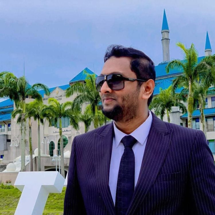 মিডিয়া ব্যক্তিত্ব ড. ফয়জুল হকের বিএনপি থেকে পদত্যাগ