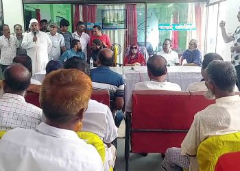 ঝালকাঠিতে ব্যবসায়ীদের আয়োজনে আলোচনা সভা ও তারেক রহমানের ৩১ দফা প্রচার