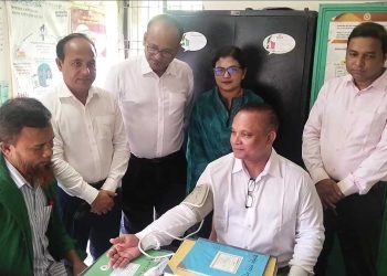 স্বাস্থ্যসেবা পৌঁছে দিতে হবে জনগণের দোরগোড়ায় : খালেদা জিয়ার উপদেষ্টা ড. জিয়াউদ্দিন