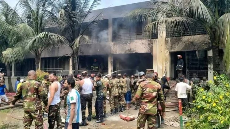মাইলস্টোনে বিমান দুর্ঘটনায় হতাহতদের প্রয়োজন রক্তের, সাহায্যে এগিয়ে আসার আহ্বান
