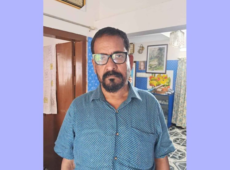 পারিবারিক স্বরযন্ত্রের স্বিকার ব্যবসায়ী আবুল বাসার শামীম