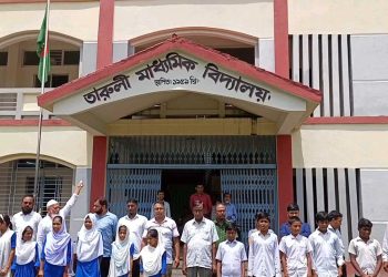 ঝালকাঠির তারুলী মাধ্যমিক বিদ্যালয়ের উন্মুক্ত মঞ্চে গভীর রাতে ভাঙচুর