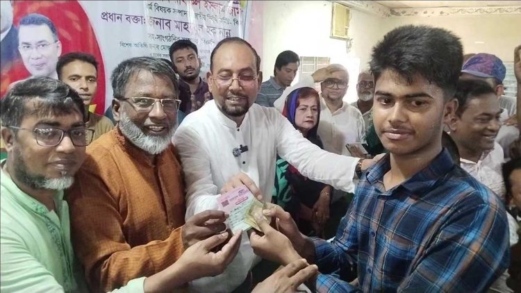 ঝালকাঠিতে ইউনিয়ন পর্যায়ে বিএনপির নতুন সদস্য সংগ্রহ ও সদস্য নবায়ন কর্মসূচীর উদ্বোধন
