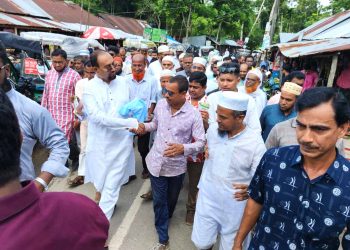 কাঠালিয়ায় তারেক রহমানের রাষ্ট্রসংস্কারে ৩১ দফার লিফলেট বিতরণ ও মতবিনিময়