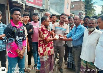 কাঠালিয়ায় তারেক রহমানের ৩১ দফা বাস্তবায়নের দাবিতে লিফলেট বিতরণ
