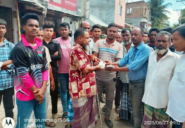 কাঠালিয়ায় তারেক রহমানের ৩১ দফা বাস্তবায়নের দাবিতে লিফলেট বিতরণ