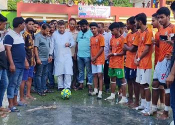 রাজাপুরে আরাফাত রহমান কোকো স্মৃতি ফুটবল টুর্নামেন্ট