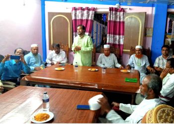 ঝালকাঠিতে জামায়াতের এমপি প্রার্থীর গণসংযোগ