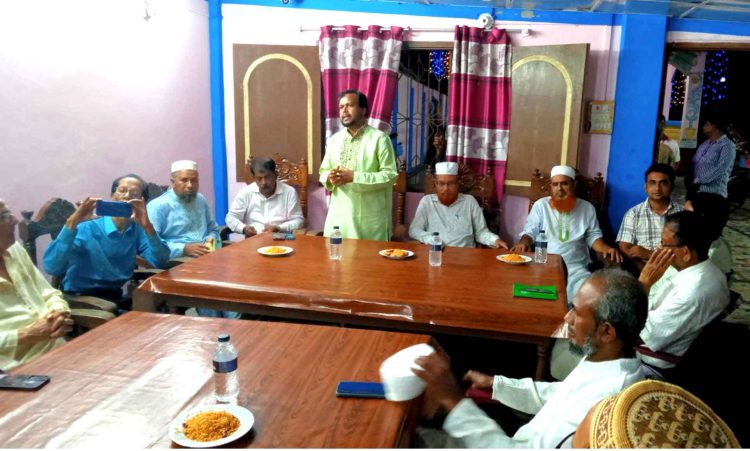 ঝালকাঠিতে জামায়াতের এমপি প্রার্থীর গণসংযোগ