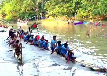 কাঠালিয়ায় ভেলা বাইচ প্রতিযোগিতা অনুষ্ঠিত