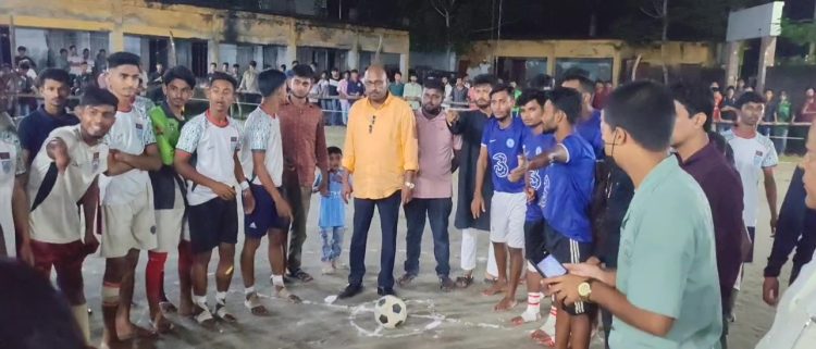 কাঠালিয়ায় আরাফাত রহমান কোকো স্মৃতি ফুটবল টুর্নামেন্টের ফাইনাল খেলা অনুষ্ঠিত