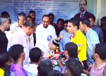 কাঠালিয়ায় আরাফাত রহমান কোকো স্মৃতি ফুটবল টুর্নামেন্টের ফাইনাল খেলা অনুষ্ঠিত