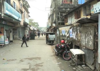 কাঠালিয়ায় তীব্র শীতে জনজীবন বিপর্যস্ত
