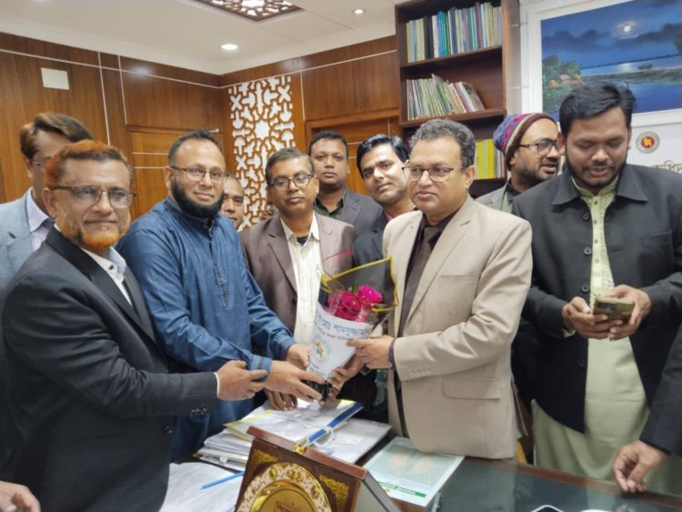 প্রাথমিক ও গণশিক্ষা মন্ত্রণালয়ের অতিরিক্ত সচিবদের জাতীয় প্রাথমিক সহকারী শিক্ষক ফাউন্ডেশন বিদায় সংবর্ধনা