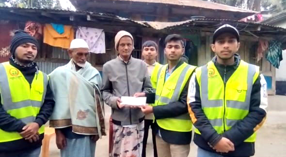কাঠালিয়ায় ব্ল্যাড ক্যান্সার আক্রান্ত রোগীকে ইয়ুথ রেড কেয়ার মানবিক ফাউন্ডেশনের আর্থিক সহায়তা প্রদান
