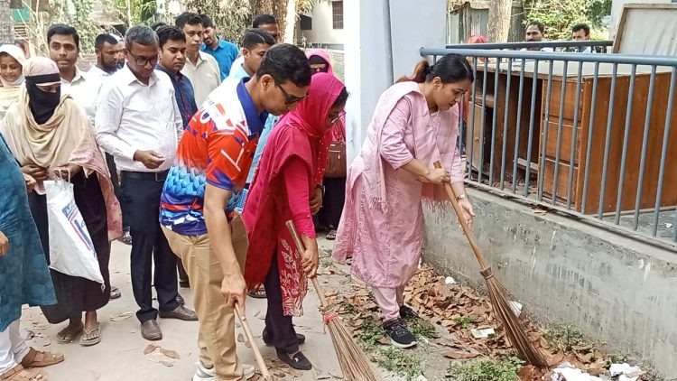 রাজাপুরে ডেঙ্গু বিষয়ক সচেতনতামূলক অভিযান