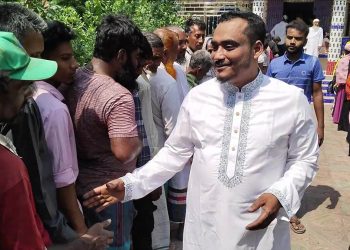 ঝালকাঠিতে ১৫ শত পরিবারের মাঝে ঈদ উপহার প্রদান