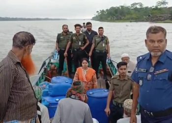 রাজাপুরে তিন জেলেকে কারাদণ্ড ও চারটি অবৈধ বেহুন্দি পুড়িয়ে ধ্বংস