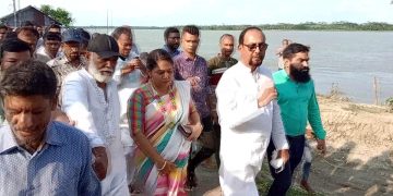 ঝালকাঠির রাজাপুরের বিষখালী নদী ভাঙ্গন এলাকা পরিদর্শন করেছেন: এমপি রফিকুল ইসলাম জামাল