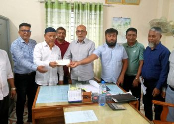 ঝালকাঠি বেসরকারি সংস্থা আশার চিকিৎসা সহায়তার চেক প্রদান