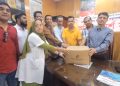ডেঙ্গু রোগীদের জন্য ঝালকাঠি সদর হাসপাতালে ১০০ স্যালাইন দিলেন যুবদল নেতা শামীম তালুকদার