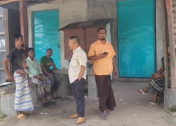 বেতন-ভাতা বৃদ্ধির দাবিতে ঝালকাঠিতে হ্যান্ডেলিং শ্রমিকদের ধর্মঘট