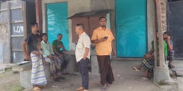বেতন-ভাতা বৃদ্ধির দাবিতে ঝালকাঠিতে হ্যান্ডেলিং শ্রমিকদের ধর্মঘট