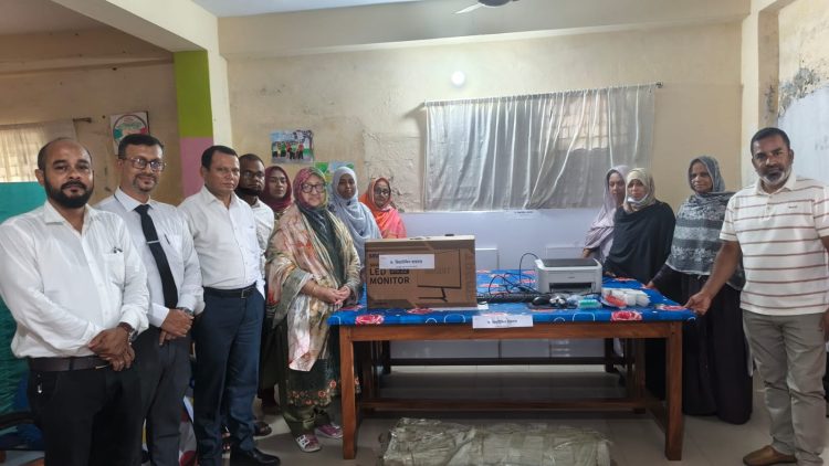 জিয়াউদ্দিন হায়দারের উদ্যোগে ঝালকাঠির বুদ্ধিপ্রতিবন্ধী বিদ্যালয়ে শিক্ষা উপকরণ বিতরণ