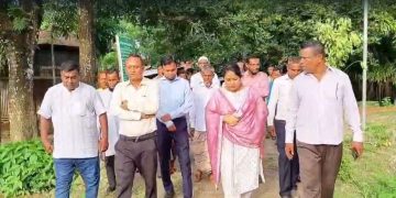 ঝালকাঠি রাজাপুরে খাল খনন প্রকল্প পরিদর্শন করেছেন ত্রাণ অধিদপ্তরের পরিচালক