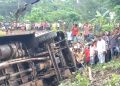 ঝালকাঠিতে যাত্রীবাহী বাস খাদে পড়ে সুপারভাইজার নিহত