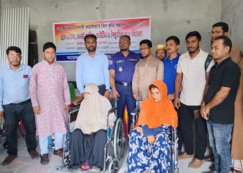 কাঠালিয়া প্রেসক্লাবের উদ্যোগে হুইলচেয়ার,ঢেউটিন, সেলাই মেশিন ও ফ্যান বিতরণ
