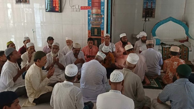 খালেদা জিয়ার জন্মবার্ষিকী উপলক্ষে ঝালকাঠির মসজিদে মসজিদে মিলাদ ও দোয়া-মোনাজাত